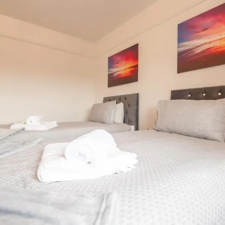 Pass The Keys Large Family Getaway Leeds (West Yorkshire)